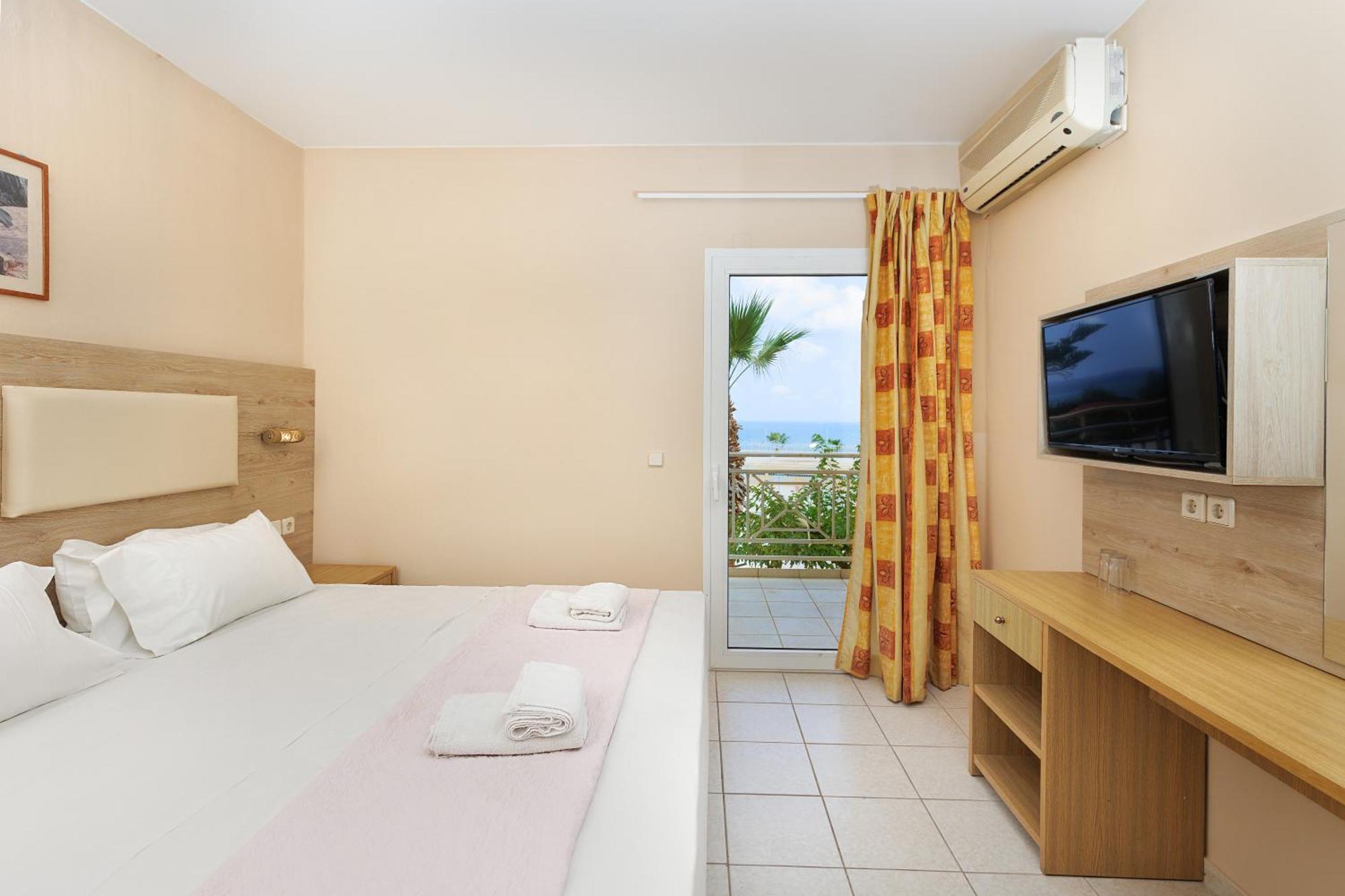 Aqua Sun Village Hersonissos  Ngoại thất bức ảnh