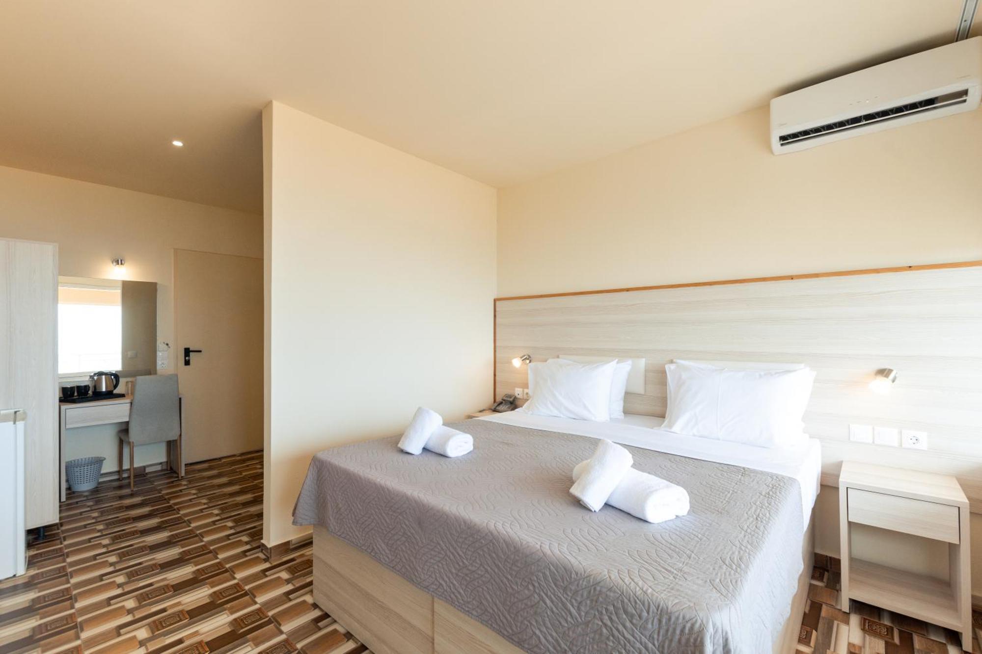 Aqua Sun Village Hersonissos  Ngoại thất bức ảnh