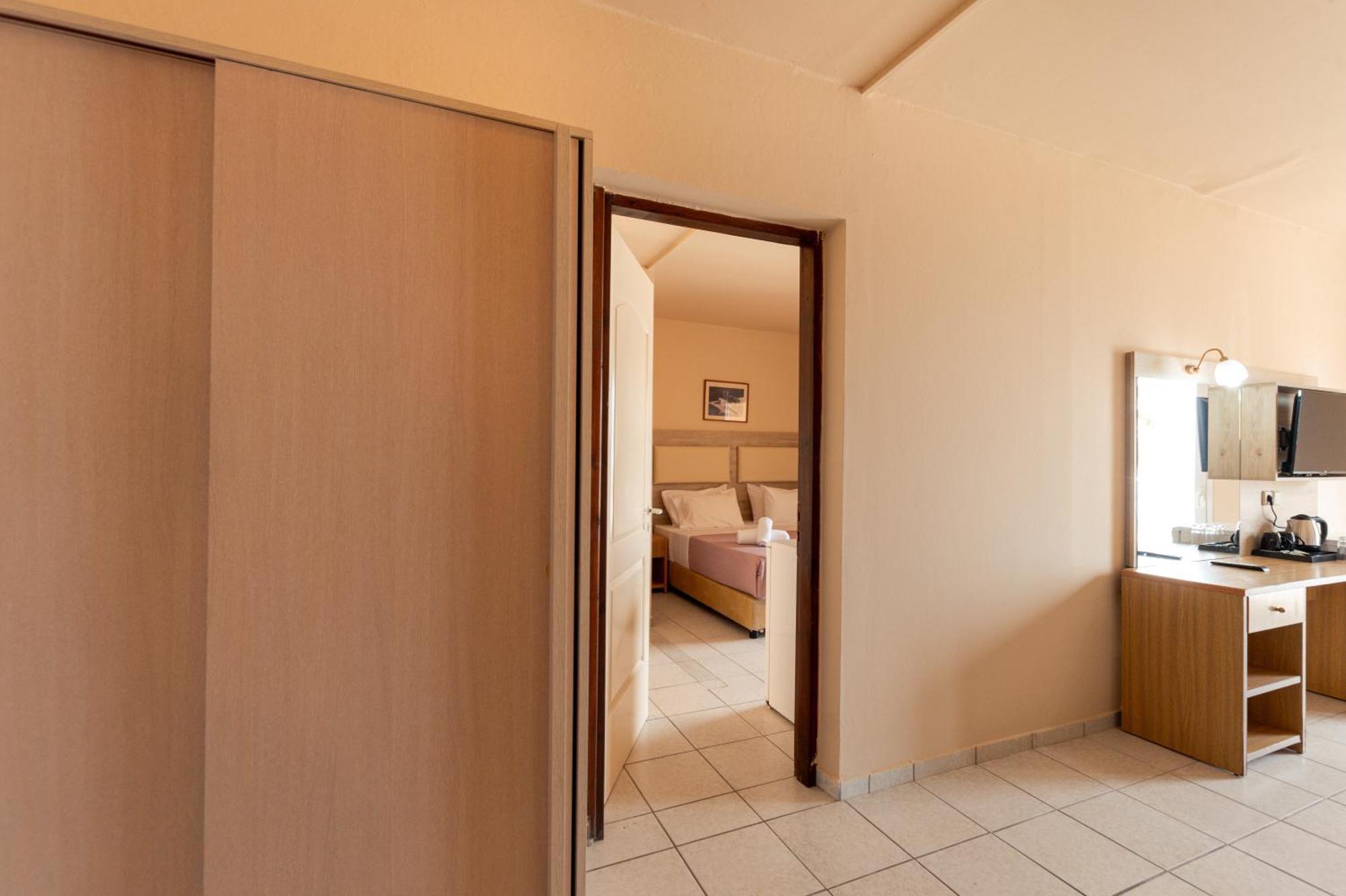 Aqua Sun Village Hersonissos  Ngoại thất bức ảnh